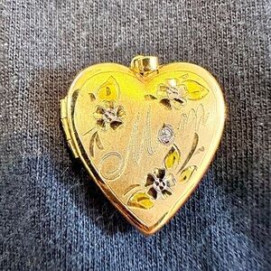 14k Gold Filled Diamond Heart Locket 2 Photo Etched Floral Monogrammed MOM 4031